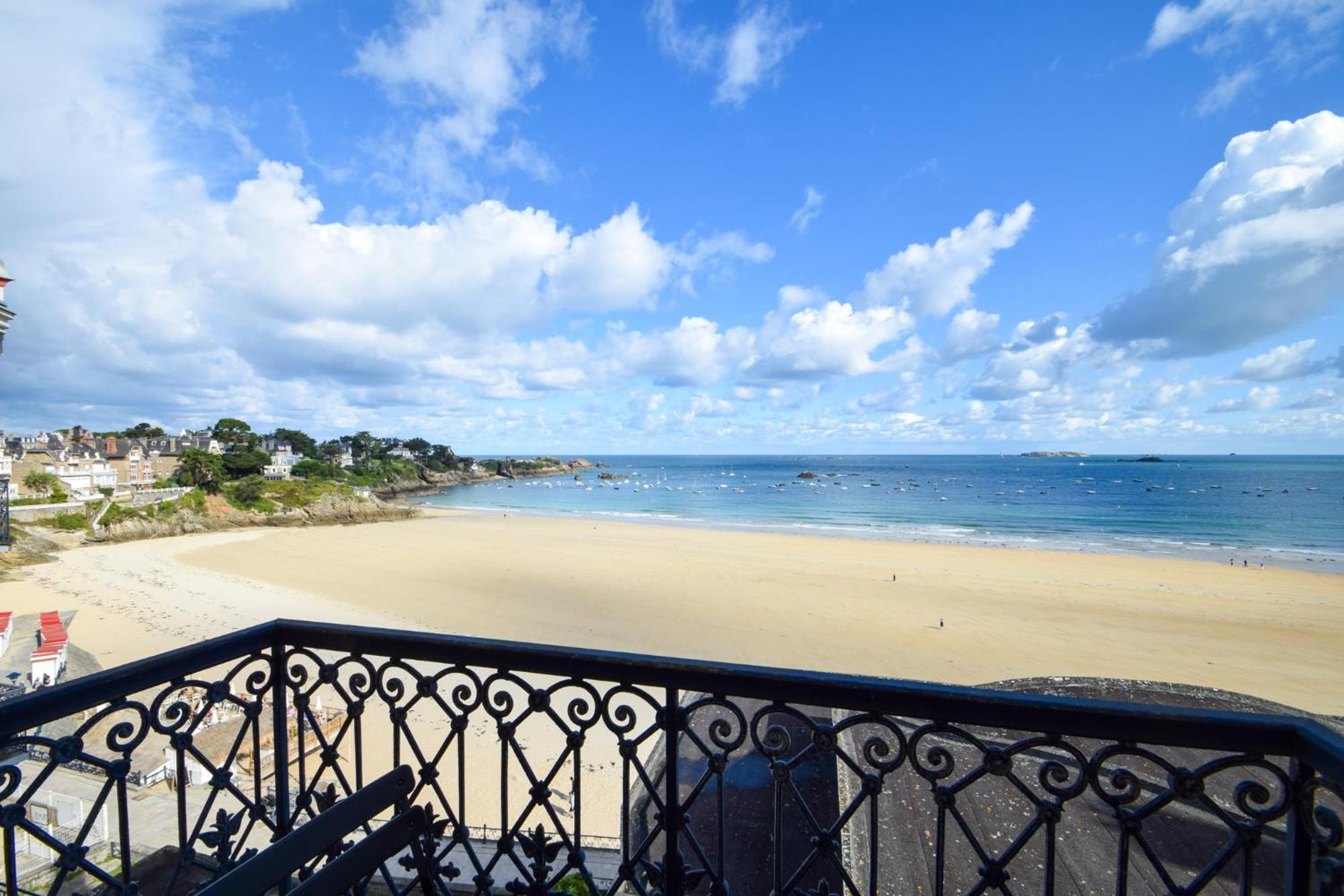 Appartement 4 Pers Vue Mer Au Grand Hotel Saint-Lunaire Dış mekan fotoğraf